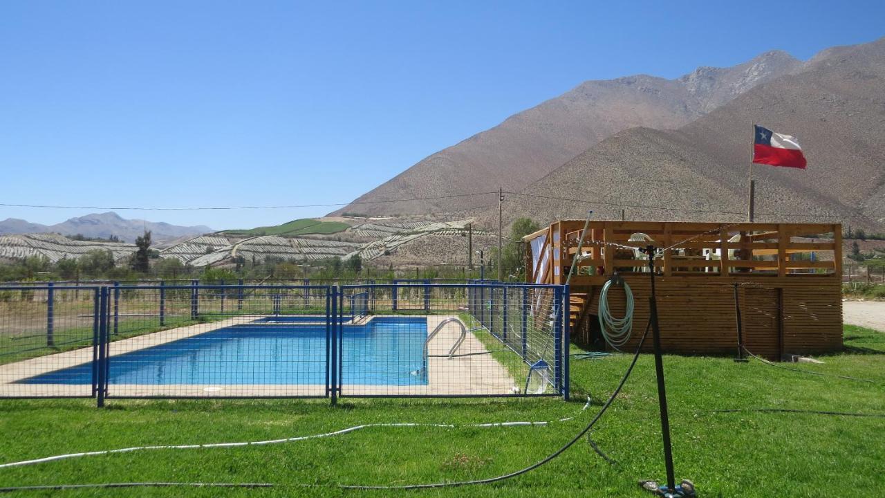 Cabanas Vicuna Cielo De Peralillo - Valle De Elqui エクステリア 写真