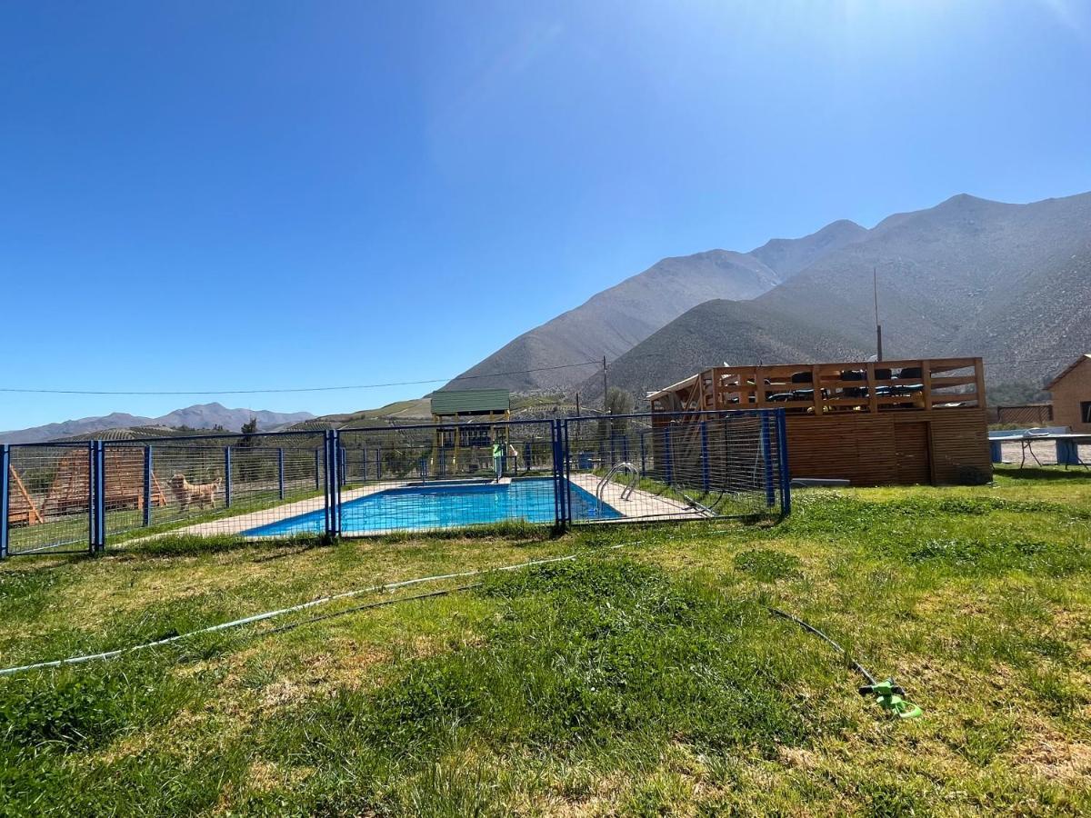 Cabanas Vicuna Cielo De Peralillo - Valle De Elqui エクステリア 写真